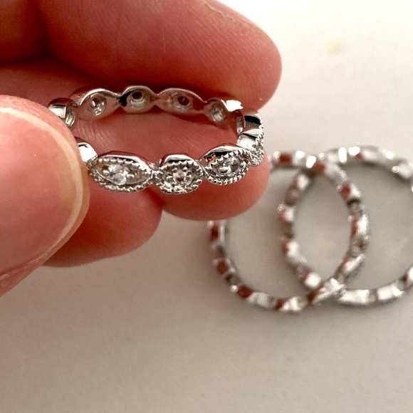 Stella & Dot Stackable Rings Deco - Silver - Size 6 - Picture 5 of 7